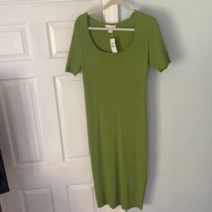 Rachel Parcell green midi dress olive